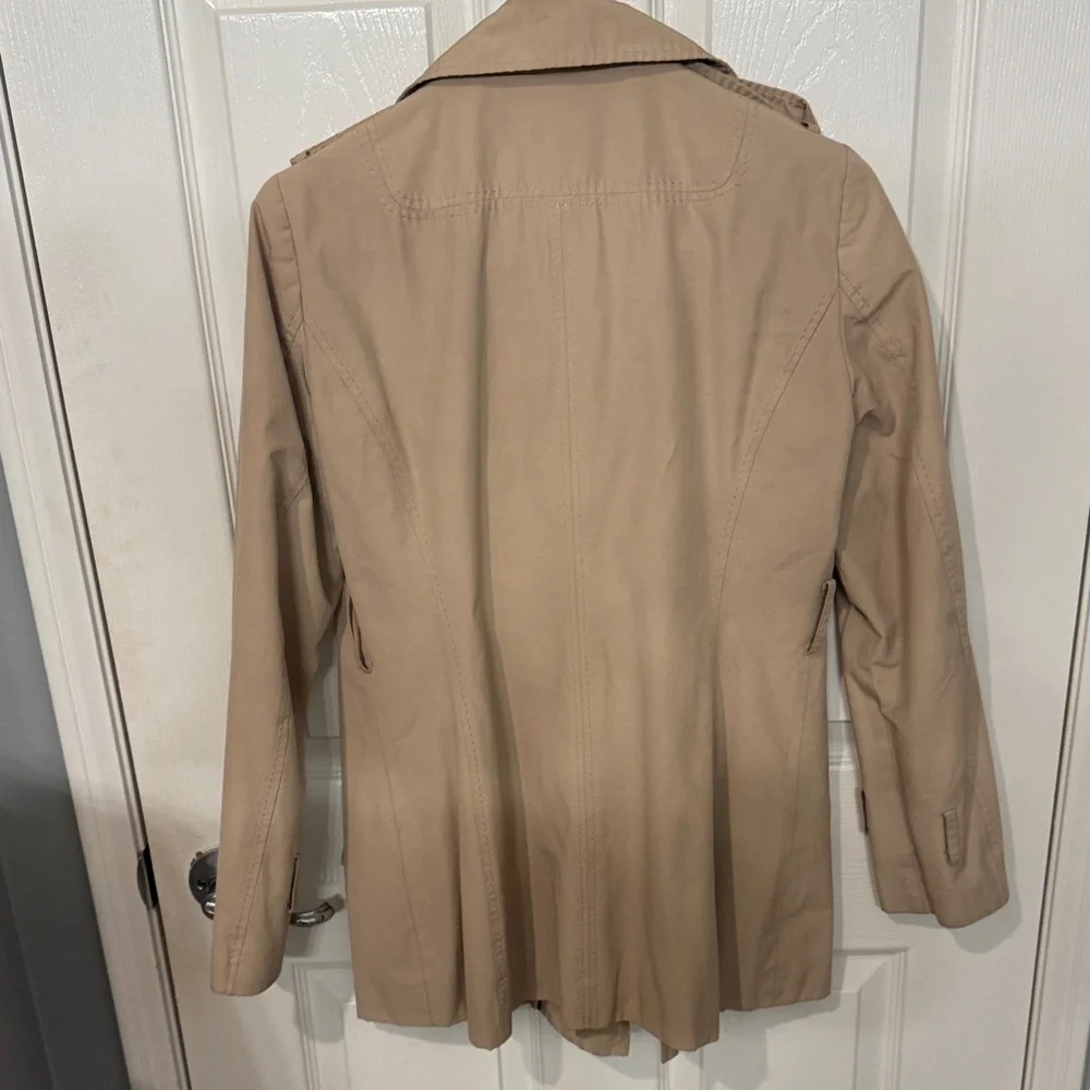 Zara Women's Beige Double-Breasted Trench Coat - Picture 3 of 3